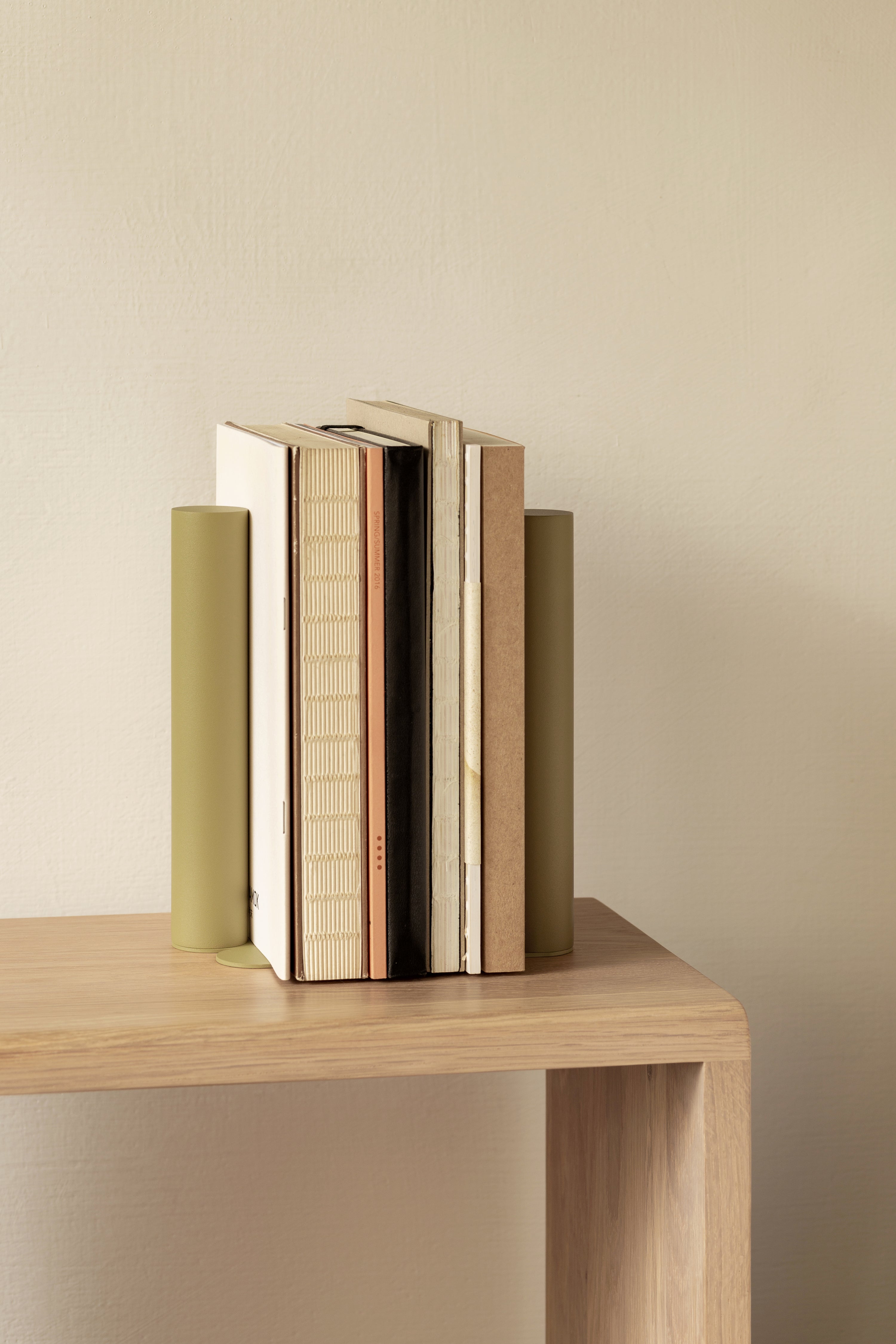 SLIM Bookend 金屬極簡書擋